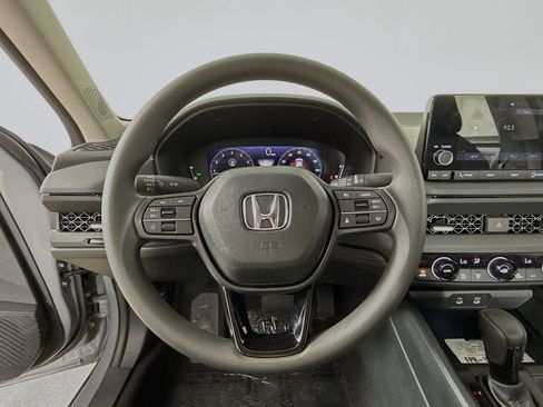 New 2025 Honda Accord SE image 9