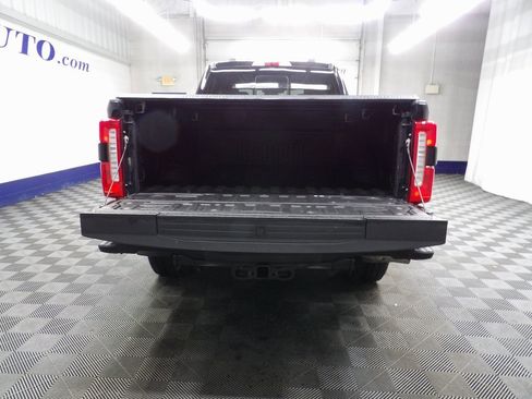 Used 2024 Ford F250 Lariat w/ Black Appearance Package image 39