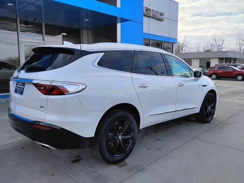 Used 2023 Buick Enclave Essence w/ Sport Touring Edition image 36