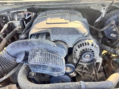 Used 2013 Chevrolet Suburban LTZ image 12