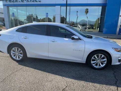 Used 2019 Chevrolet Malibu LT w/ Driver Confidence Package II image 6