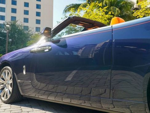 Used 2016 Rolls-Royce Dawn image 18