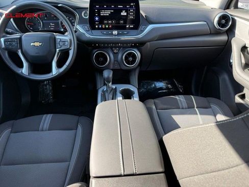 Used 2025 Chevrolet Blazer LT AWD/4WD image 14