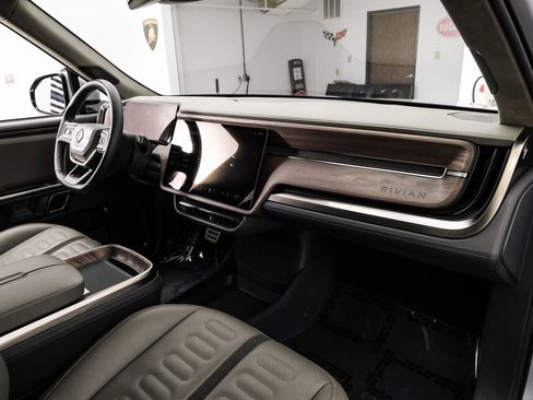 Used 2022 Rivian R1T Launch Edition image 20