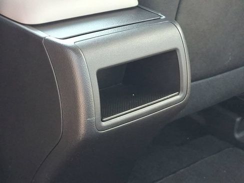 Used 2017 Toyota Camry SE FWD image 18