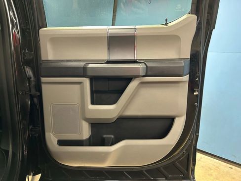 Used 2017 Ford F150 XLT w/ XTR Package image 44