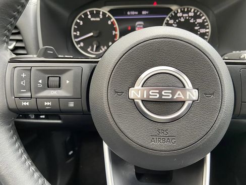 Used 2023 Nissan Rogue SV w/ SV Premium B Package AWD/4WD image 16