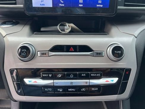 Used 2023 Ford Explorer XLT w/ Equipment Group 202A AWD/4WD image 24