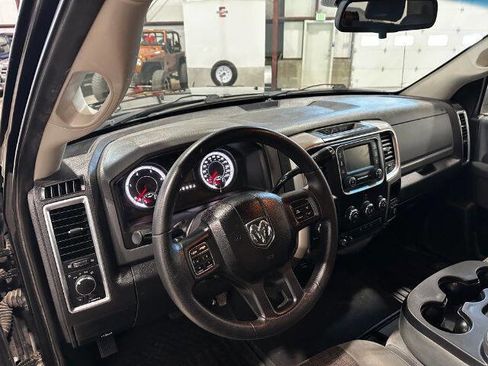 Used 2013 RAM 2500 SLT w/ Cold Weather Group image 9