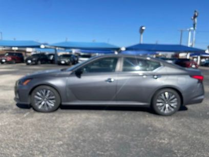 Used 2024 Nissan Altima 2.5 SV