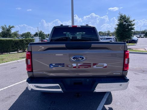 Used 2023 Ford F150 XLT AWD/4WD image 4