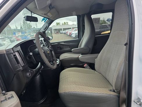 Used 2014 Chevrolet Express 3500 LT w/ LT Preferred Equipment Group RWD image 4