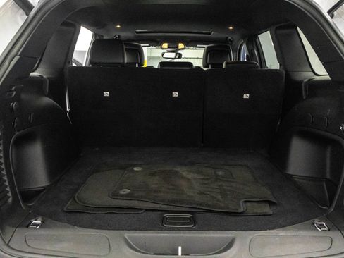 Used 2022 Jeep Grand Cherokee Limited image 36