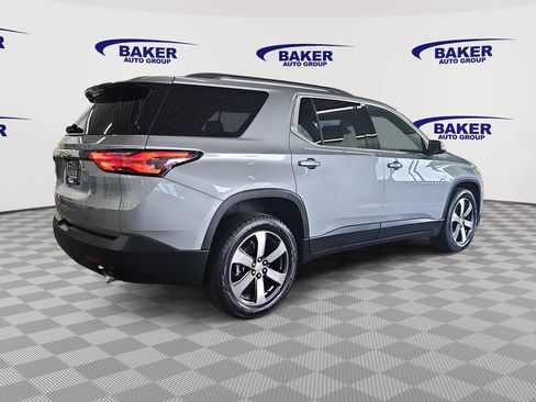 Used 2023 Chevrolet Traverse LT w/ LT Premium Package AWD/4WD image 5