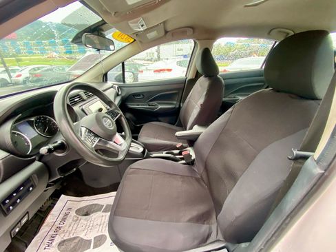 Used 2020 Nissan Versa S FWD image 12