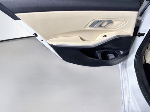 Used 2022 BMW 330i Sedan w/ Driving Assistance Package RWD image 26