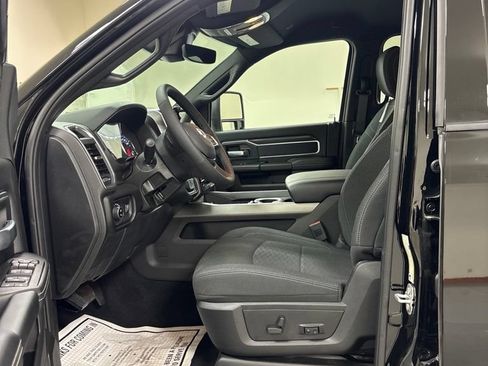 New 2026 RAM 2500 Big Horn AWD/4WD image 9