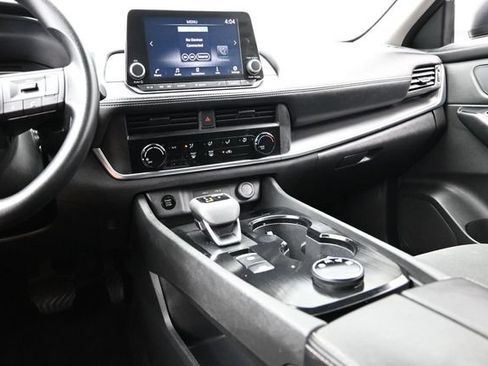 Used 2024 Nissan Rogue S AWD/4WD image 37