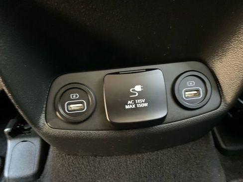 Used 2023 Hyundai Santa Fe Limited image 17