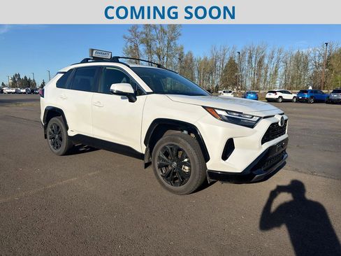 Used 2024 Toyota RAV4 SE w/ Convenience Package image 1