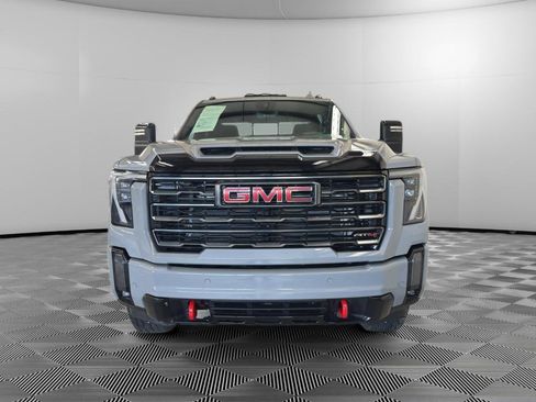 Used 2024 GMC Sierra 3500 AT4 w/ Technology Package AWD/4WD image 2