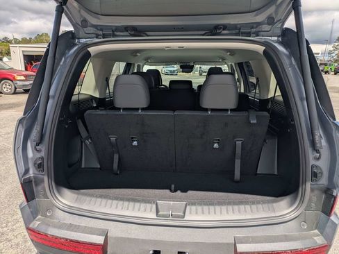Used 2026 Hyundai Santa Fe SEL FWD image 12