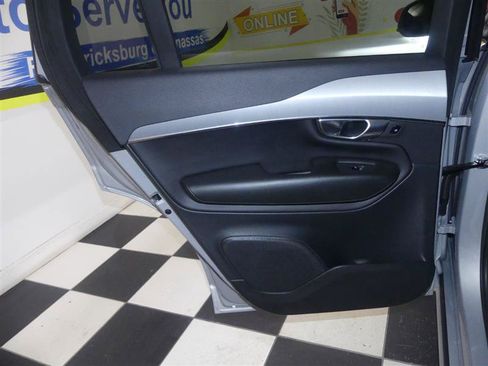 Used 2023 Volvo XC90 B5 Core AWD/4WD image 31