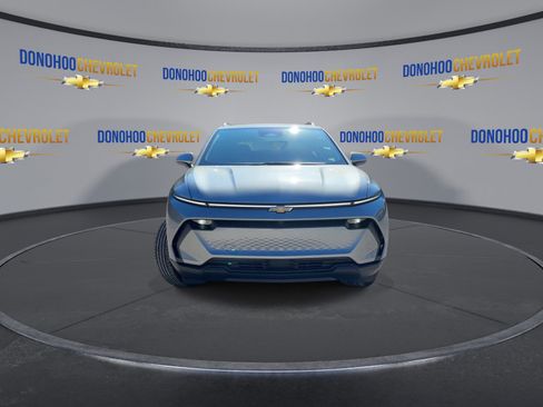 New 2026 Chevrolet Equinox EV LT image 6