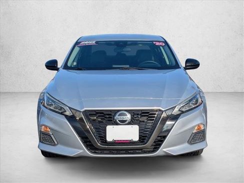 Used 2020 Nissan Altima 2.5 SR image 2