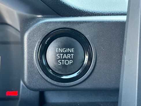 Certified 2025 Toyota Tacoma SR5 image 20