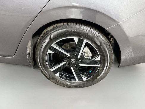 Used 2025 Nissan Sentra SV image 37