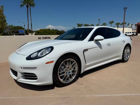 Used 2015 Porsche Panamera 4S AWD/4WD image 3