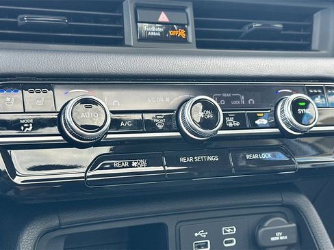 Certified 2025 Honda Pilot Elite image 22