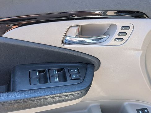 Used 2021 Honda Pilot Touring image 11