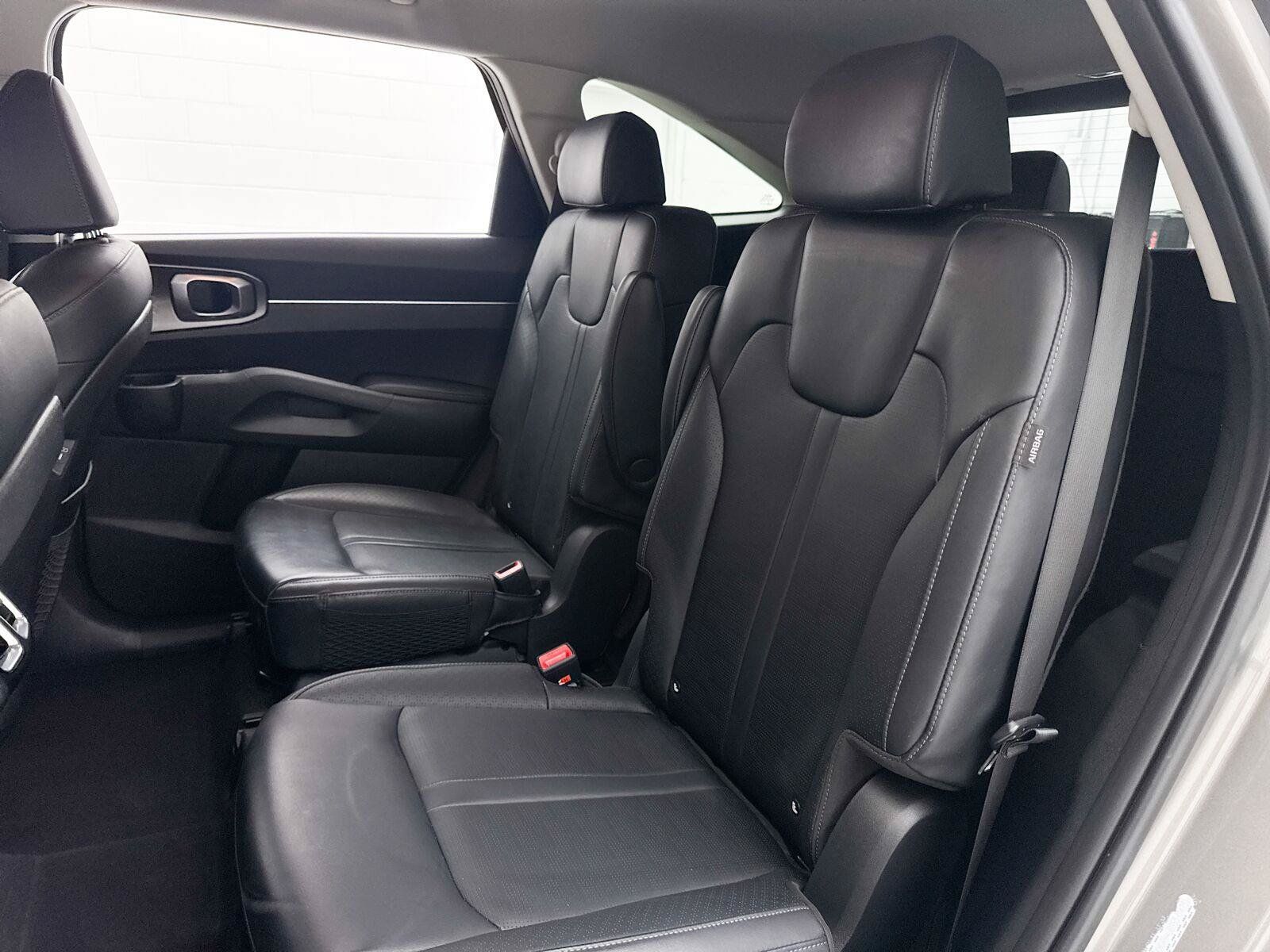 Used 2025 Kia Sorento EX FWD image 32