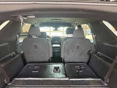Used 2023 Chevrolet Traverse LT w/ LPO, Floor Liner Package AWD/4WD image 17