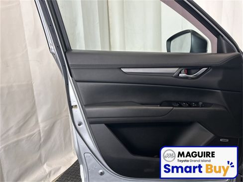 Used 2017 MAZDA CX-5 Touring w/ Preferred Equipment Package image 17