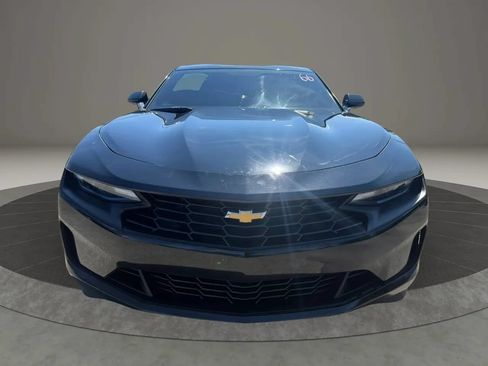 Used 2022 Chevrolet Camaro LT RWD image 2