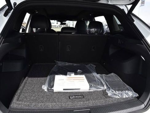 New 2026 Volkswagen Tiguan SE R-Line image 24