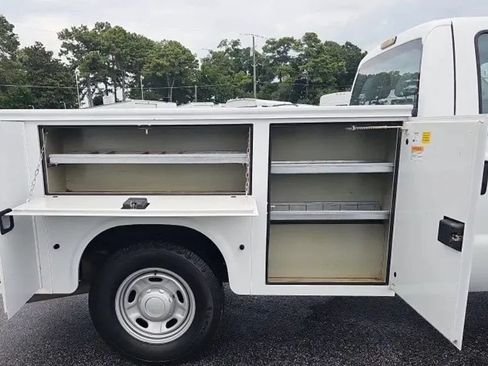 Used 2015 Ford F250 XL RWD image 3