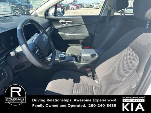 Used 2026 Kia Sportage LX image 11