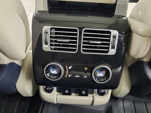 Used 2019 Land Rover Range Rover Supercharged AWD/4WD image 37