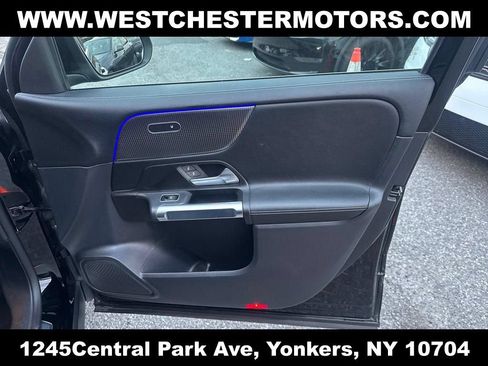 Used 2022 Mercedes-Benz GLB 250 4MATIC image 12