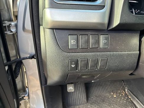 Used 2018 Toyota Highlander XLE AWD/4WD image 14