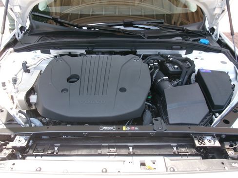 Used 2024 Volvo S60 B5 Plus AWD/4WD image 48