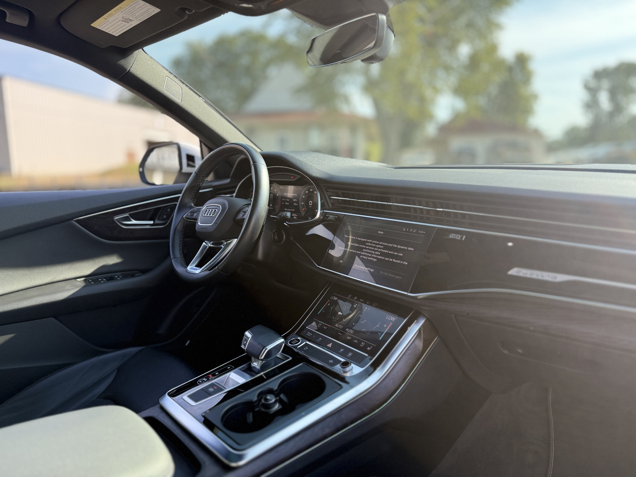 Used 2022 Audi Q8 Premium Plus AWD/4WD image 26