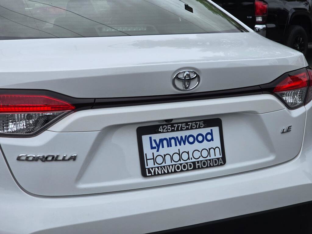 Used 2023 Toyota Corolla LE w/ Carpet Mat Package (TMS) FWD image 13