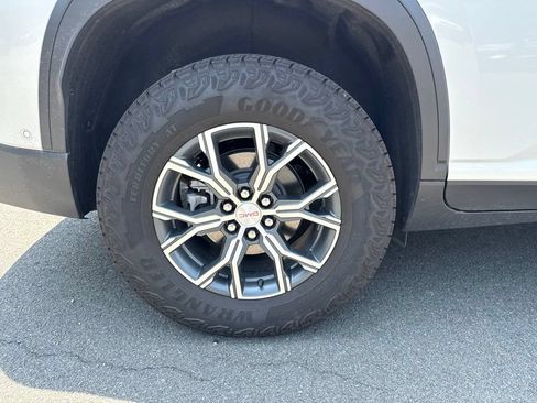 Used 2025 GMC Acadia AT4 w/ Super Cruise Package AWD/4WD image 10
