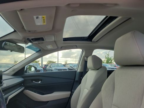 Certified 2023 Honda Accord EX image 18