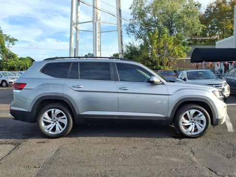 Used 2023 Volkswagen Atlas SE FWD image 2